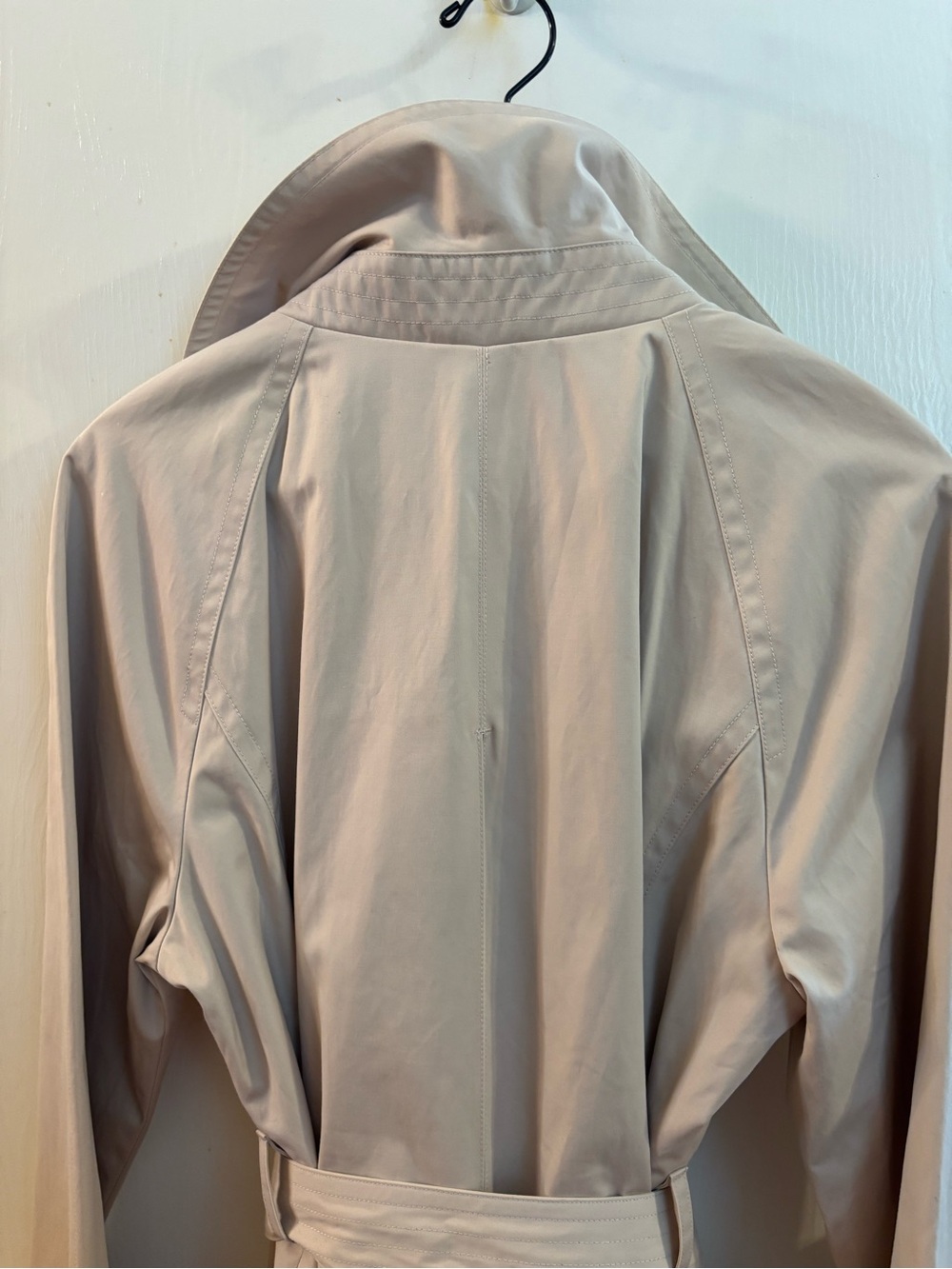 Michael Kors Light Beige Double-Breasted Trench with Notched Lapel - Picture 7 of 14
